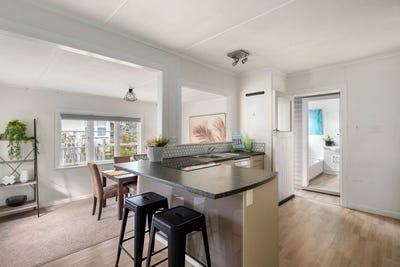 /international/nz/26-oak-street-mangapapa-gisborne-380119855319/