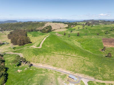 /international/nz/111-otake-road-lake-taupo-west-central-north-island-380120024996/