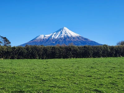 /international/nz/285-radnor-road-midhirst-taranaki-380119858927/