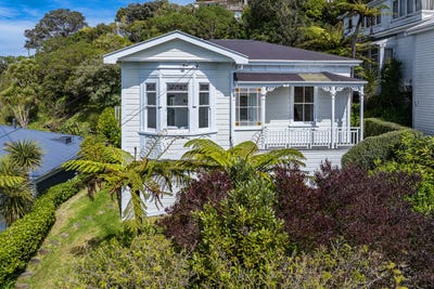/international/nz/43-connaught-terrace-brooklyn-wellington-380120025937/