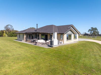 /international/nz/250-hughes-line-carterton-wairarapa-380119937869/