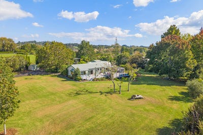 /international/nz/6-kennedy-road-dairy-flat-auckland-380119841846/