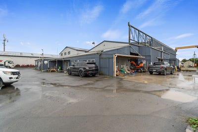 /international/nz/140-collins-road-melville-waikato-380119832954/
