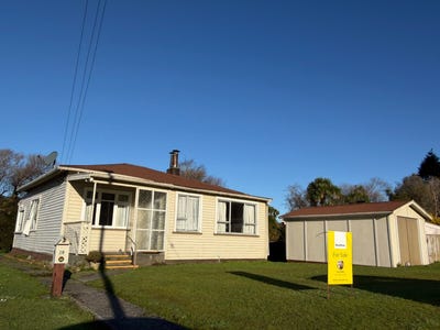 /international/nz/28-ranfurly-street-runanga-west-coast-380119880831/