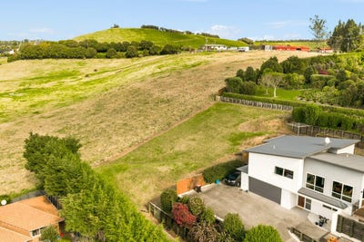 /international/nz/23-upper-ohauiti-road-ohauiti-bay-of-plenty-380119881708/