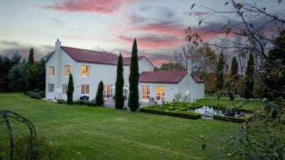 /international/nz/55-three-oaks-drive-dairy-flat-auckland-380119863177/