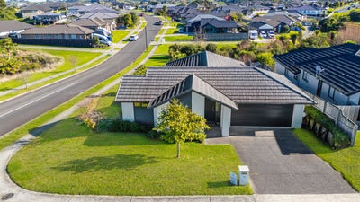 /international/nz/15-helenvale-crescent-pokeno-auckland-380119838357/