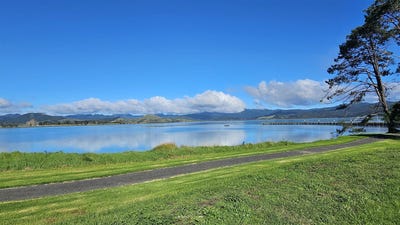 /international/nz/10-taniwha-place-matarangi-coromandel-380119850252/
