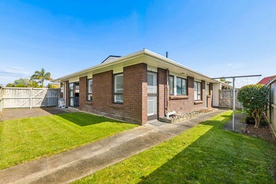 /international/nz/2-12-bungalore-place-half-moon-bay-auckland-380119940764/