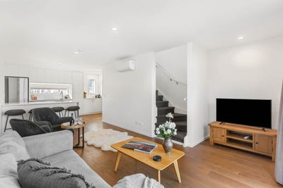 /international/nz/37-helen-jenepher-lane-mount-wellington-auckland-380119814998/