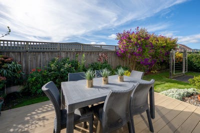 /international/nz/9-285-vaughan-road-owhata-bay-of-plenty-380119809003/