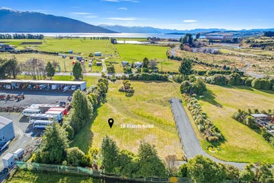 /international/nz/18-blatch-road-te-anau-southland-380119845512/