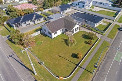 /international/nz/828-gladstone-road-te-hapara-gisborne-380119873954/
