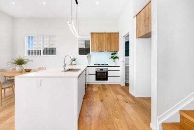 /international/nz/8-kowaitau-avenue-beachlands-auckland-380119862058/