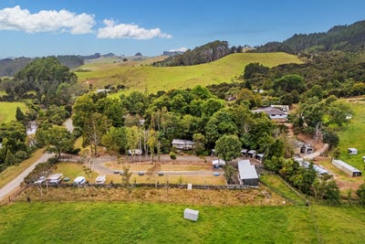 /international/nz/365-mill-creek-road-whitianga-coromandel-380119819672/