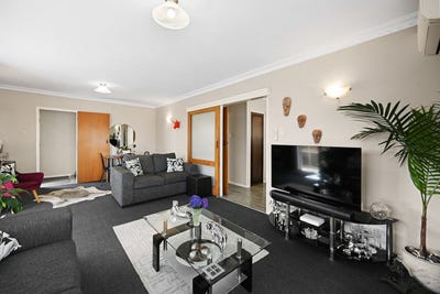 /international/nz/339-cambridge-road-hillcrest-waikato-380119820768/