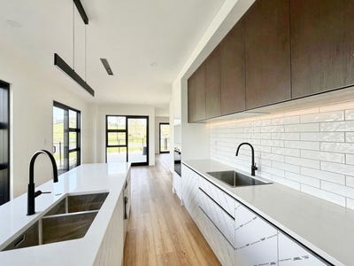 /international/nz/1-rillside-crescent-milldale-auckland-380120025231/