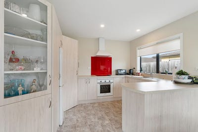/international/nz/61-ashmore-park-road-carterton-wairarapa-380119851093/