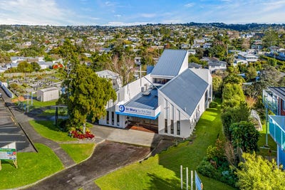 /international/nz/168-deep-creek-road-torbay-auckland-380119819351/