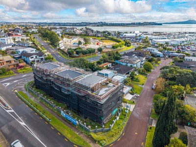 /international/nz/1-2-and-2-poseidon-place-half-moon-bay-auckland-380119882864/