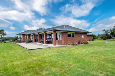 /international/nz/587-pleasant-point-highway-levels-canterbury-380119844778/
