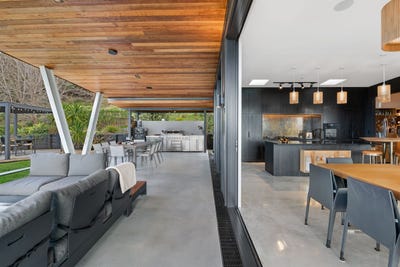 /international/nz/529-cowan-bay-road-mahurangi-west-auckland-380119877077/
