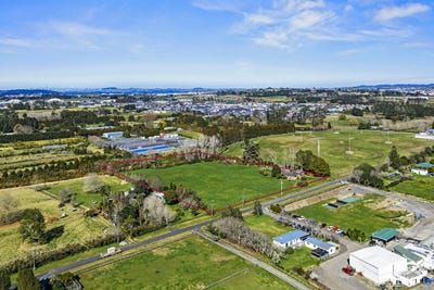 /international/nz/7-bristol-road-whenuapai-auckland-380119871937/