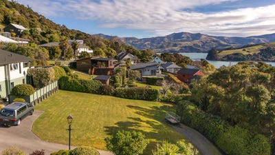 /international/nz/8-vangioni-lane-akaroa-canterbury-380119848664/
