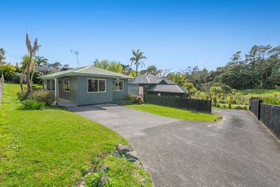 /international/nz/2-45-unsworth-drive-unsworth-heights-auckland-380119939668/