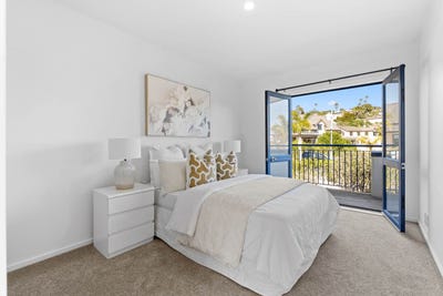 /international/nz/11-70-fernhill-way-oteha-auckland-380119816393/
