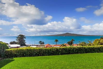 /international/nz/18-ronaki-road-mission-bay-auckland-380119862962/