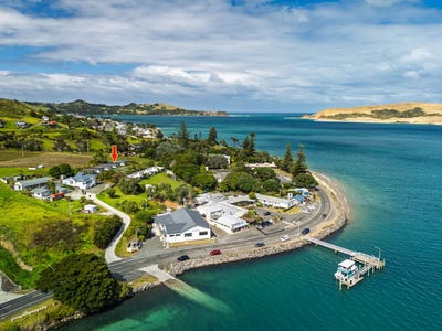 /international/nz/9-19-state-highway-12-opononi-northland-380119854575/