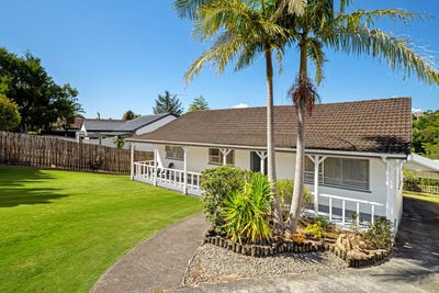 /international/nz/38-john-downs-drive-browns-bay-auckland-380119955429/