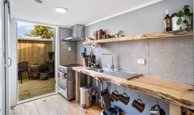 /international/nz/1d-calgary-street-sandringham-auckland-380119813349/