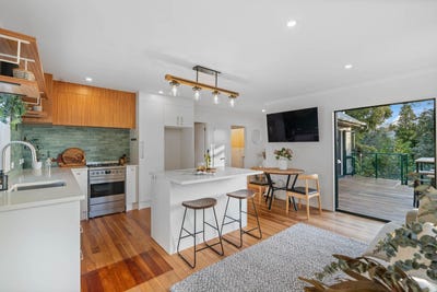 /international/nz/1-15-simpson-road-ranui-auckland-380119872854/