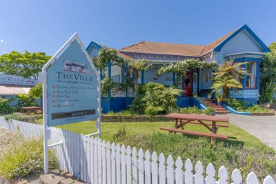 /international/nz/the-villa-backpackers-34-42-auckland-street-picton-marlborough-380119823496/