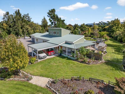 /international/nz/247-chester-road-carterton-wairarapa-380119862652/