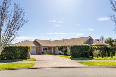 /international/nz/2-fulford-place-havelock-north-hawkes-bay-380119954941/