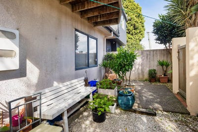 /international/nz/103a-st-lukes-road-mount-albert-auckland-380119833517/