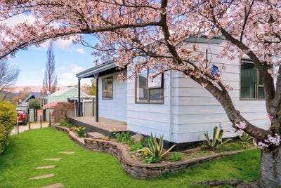 /international/nz/70a-inniscort-street-cromwell-central-otago-lakes-district-380120077960/