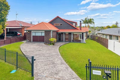 /international/nz/11-wairata-place-te-atatu-south-auckland-380119937392/