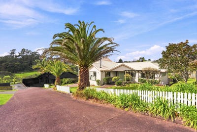 /international/nz/41-unsworth-drive-unsworth-heights-auckland-380120026005/