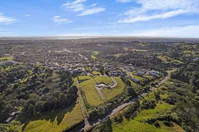 /international/nz/40-henriette-place-the-gardens-auckland-380119820133/