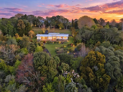 /international/nz/182-redoubt-road-manukau-auckland-380120025868/