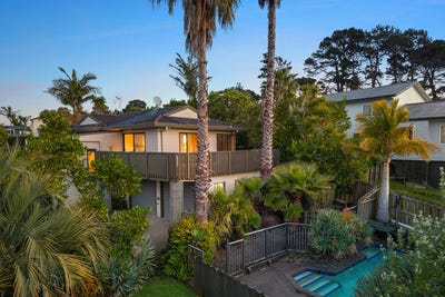 /international/nz/15-jumento-place-unsworth-heights-auckland-380119942125/