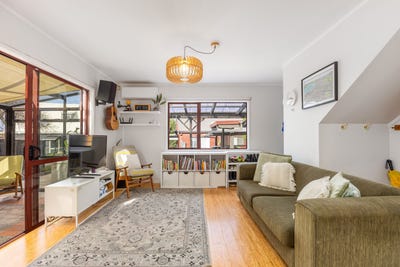 /international/nz/9-caspian-close-new-lynn-auckland-380119941563/