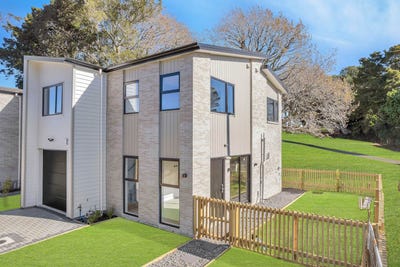 /international/nz/lots-2-4-44-finlayson-avenue-clendon-park-auckland-380119812717/