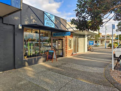 /international/nz/704-port-road-whangamata-coromandel-380119819579/