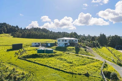 /international/nz/694-millbrook-road-waipu-northland-380119849300/