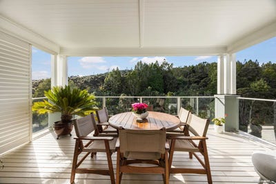 /international/nz/84-eaves-bush-parade-orewa-auckland-380119869518/